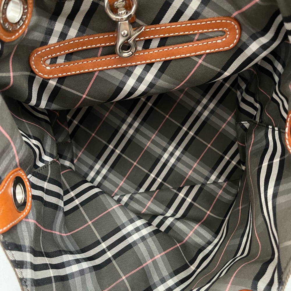 Burberry Blue Label Reversible - Picture 9 of 14
